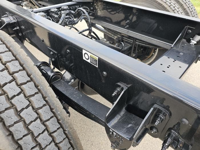 2025 Peterbilt 220EV — photo 18