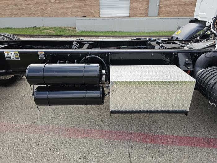 2025 Peterbilt 220EV — photo 19