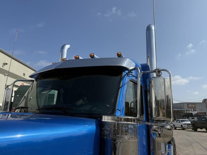 2026 Peterbilt 589 — photo 14