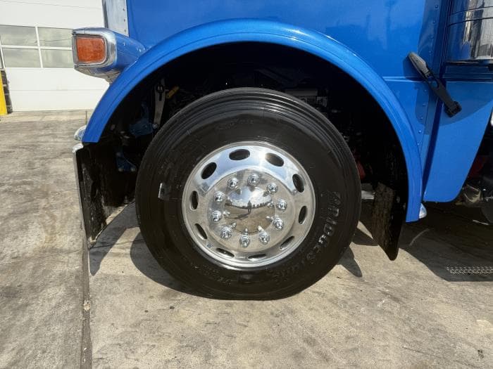 2026 Peterbilt 589 — photo 18