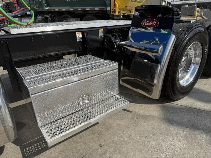2026 Peterbilt 589 — photo 21