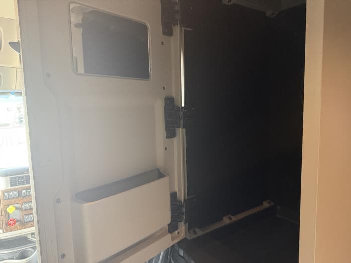 2026 Peterbilt 589 — photo 48