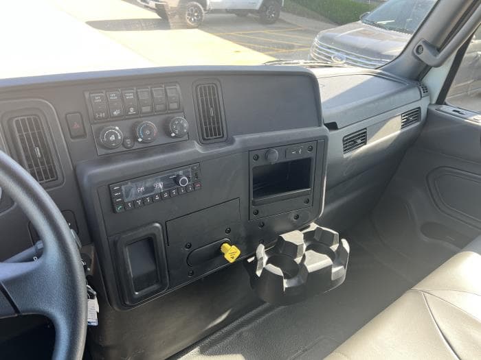 2025 International MV — photo 12