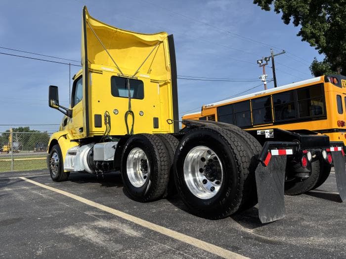 2020 Peterbilt 579 — photo 8