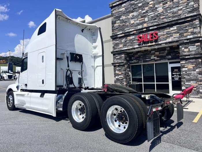 2022 Peterbilt 579 — photo 10