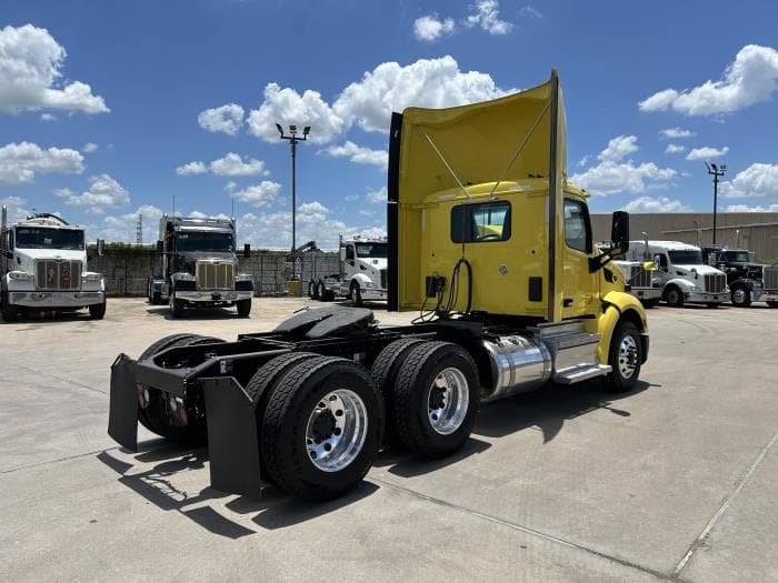 2021 Peterbilt 579 — photo 6