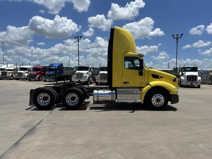 2021 Peterbilt 579 — photo 7