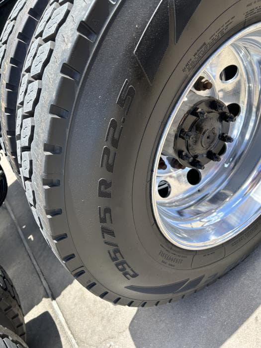 2021 Peterbilt 579 — photo 10