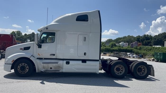 2022 Peterbilt 579 — photo 5