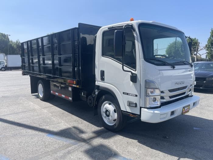 2025 Isuzu NRR — photo 8