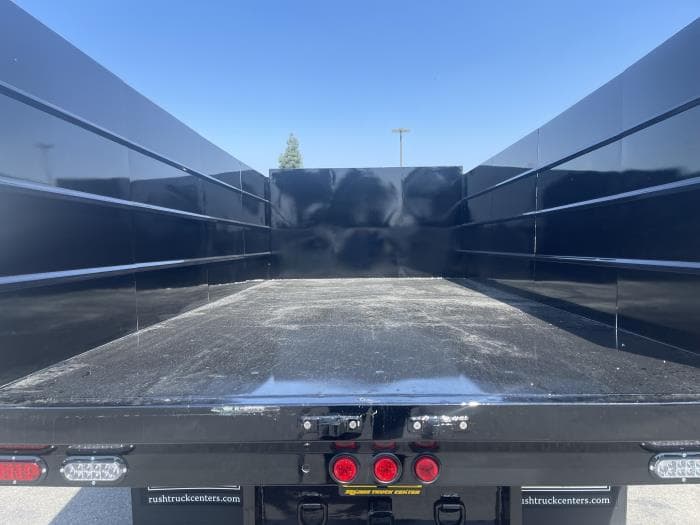 2025 Isuzu NRR — photo 11