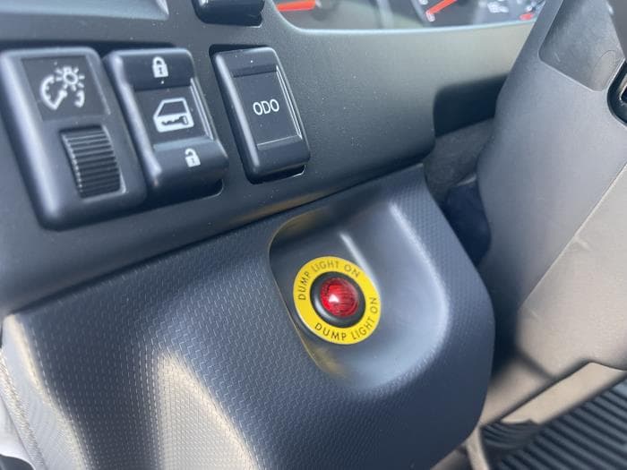 2025 Isuzu NRR — photo 22