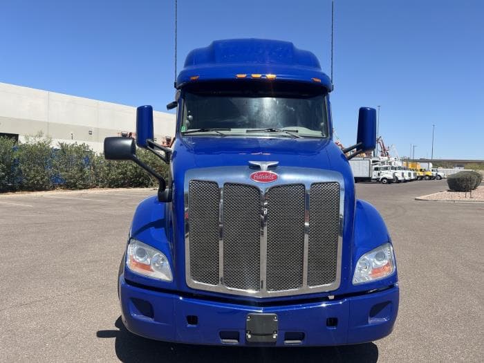 2022 Peterbilt 579 — photo 3