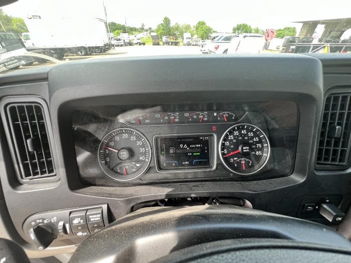 2025 International MV — photo 12