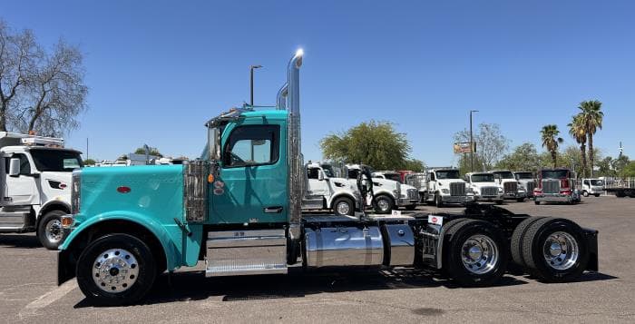 2026 Peterbilt 589 — photo 4