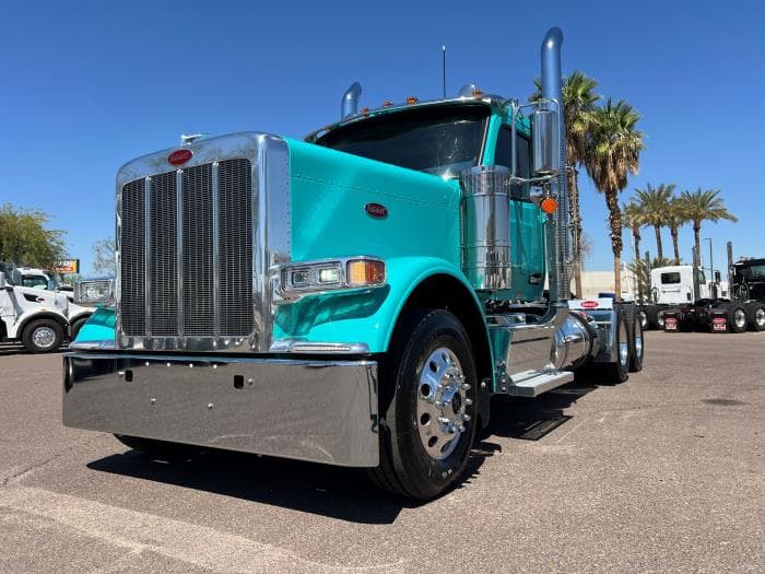 2026 Peterbilt 589 — photo 2