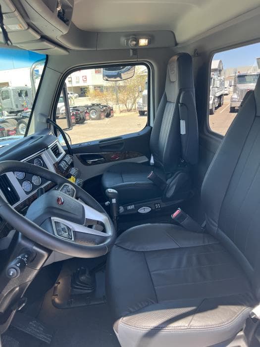 2026 Peterbilt 589 — photo 11