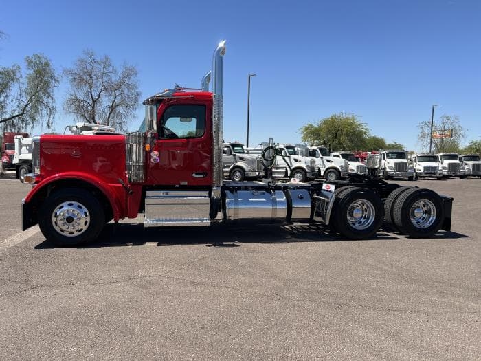 2026 Peterbilt 589 — photo 4
