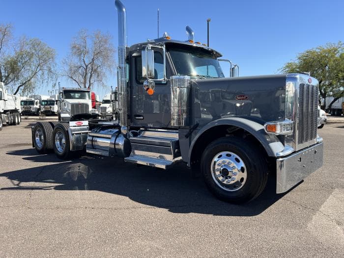 2026 Peterbilt 589 — photo 9