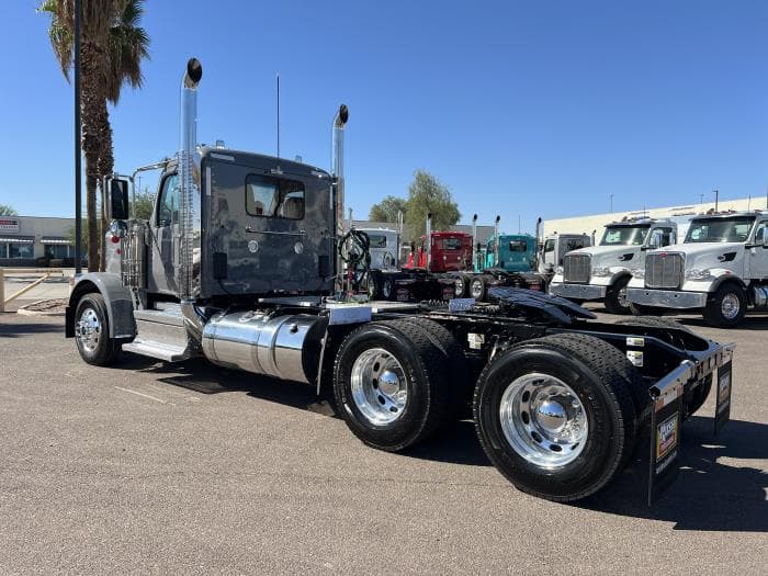 2026 Peterbilt 589 — photo 5