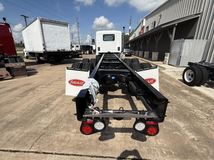 2026 Peterbilt 548 — photo 6