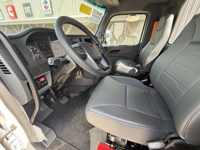2026 Peterbilt 548 — photo 9