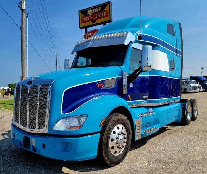 2020 Peterbilt 579 — photo 2