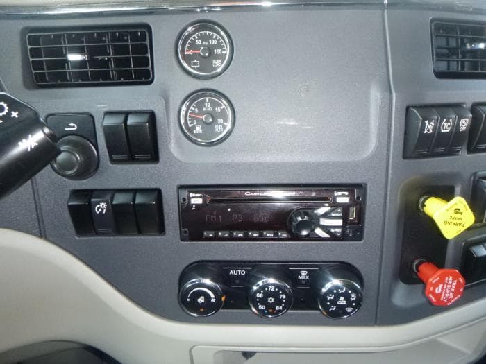 2021 Peterbilt 579 — photo 19