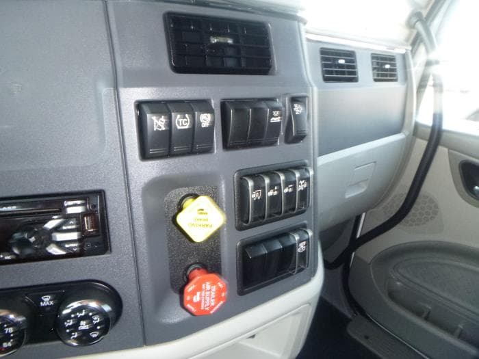 2021 Peterbilt 579 — photo 20