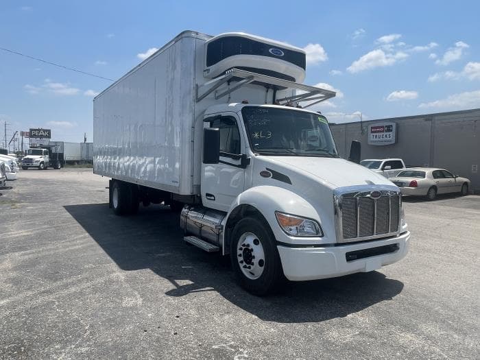 2025 Peterbilt 536 — photo 4