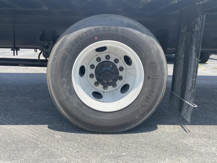 2025 Peterbilt 536 — photo 11