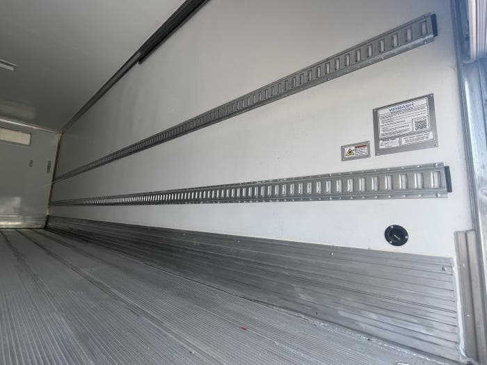 2025 Peterbilt 536 — photo 18