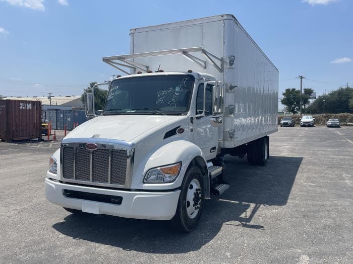 2025 Peterbilt 536 — photo 3