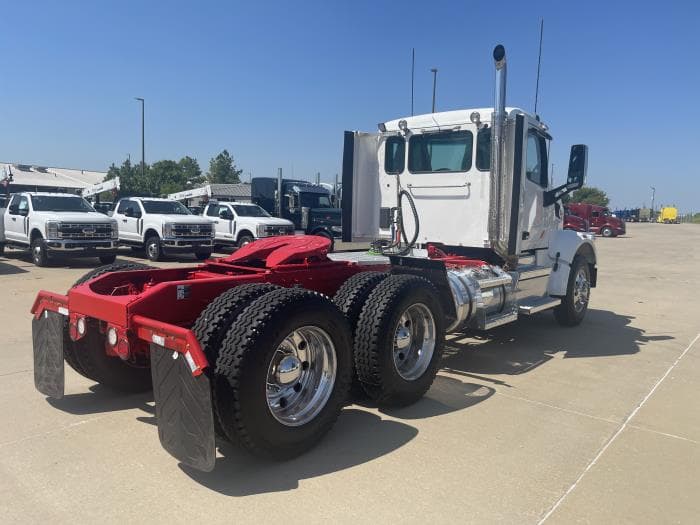 2022 Peterbilt 567 — photo 10