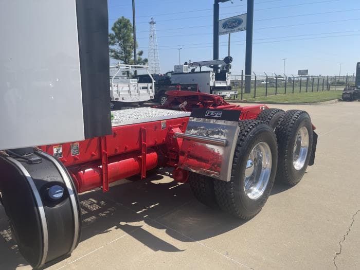 2022 Peterbilt 567 — photo 15