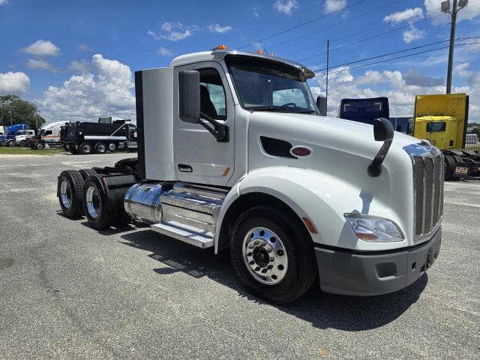 2021 Peterbilt 579 — photo 8