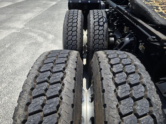 2021 Peterbilt 579 — photo 21