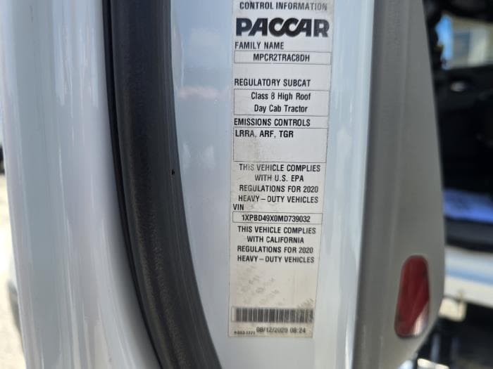 2021 Peterbilt 579 — photo 23