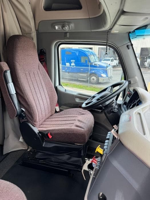2022 Peterbilt 567 — photo 13