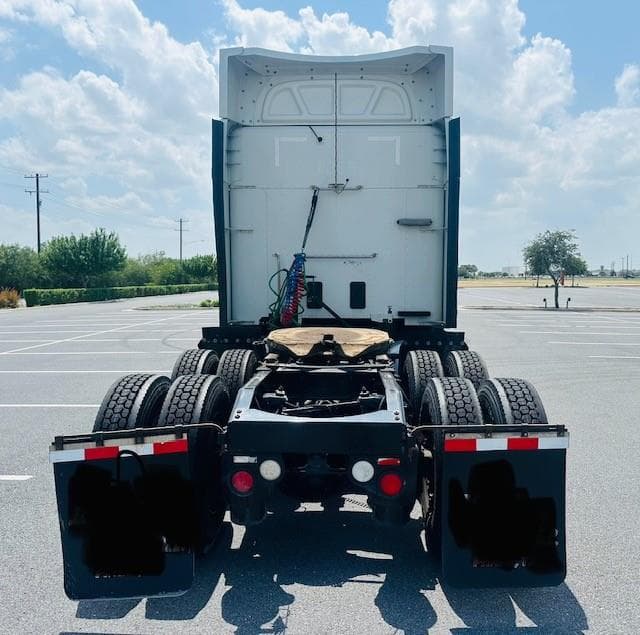 2019 Peterbilt 579 — photo 7