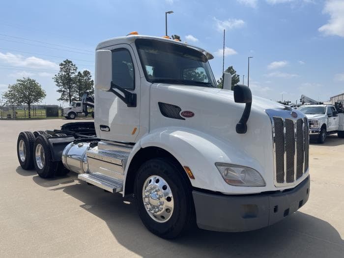 2021 Peterbilt 579 — photo 3