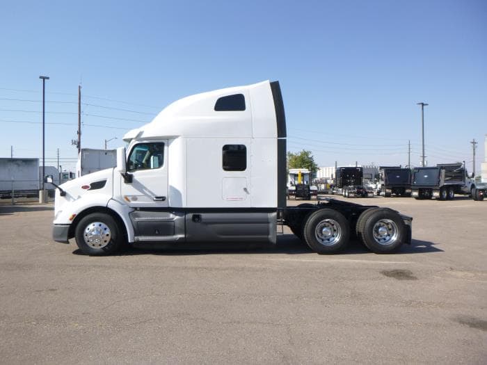 2021 Peterbilt 579 — photo 5