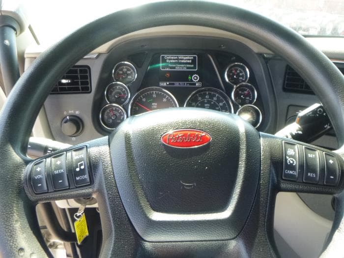 2021 Peterbilt 579 — photo 21