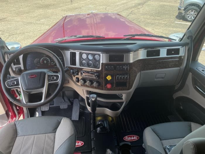 2026 Peterbilt 589 — photo 7