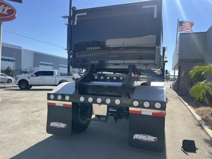 2025 Peterbilt 579 — photo 13