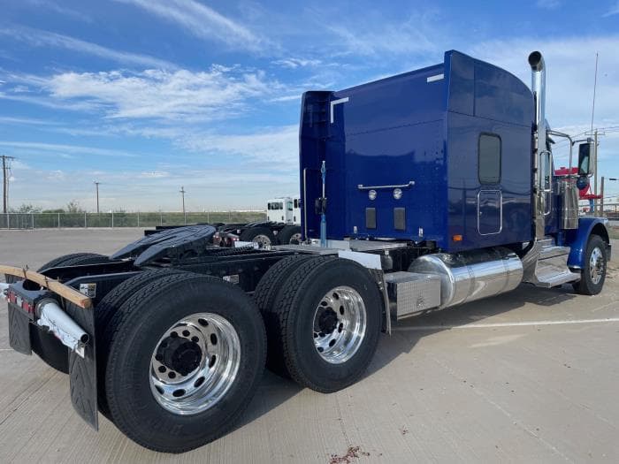 2026 Peterbilt 589 — photo 6