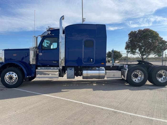 2026 Peterbilt 589 — photo 9