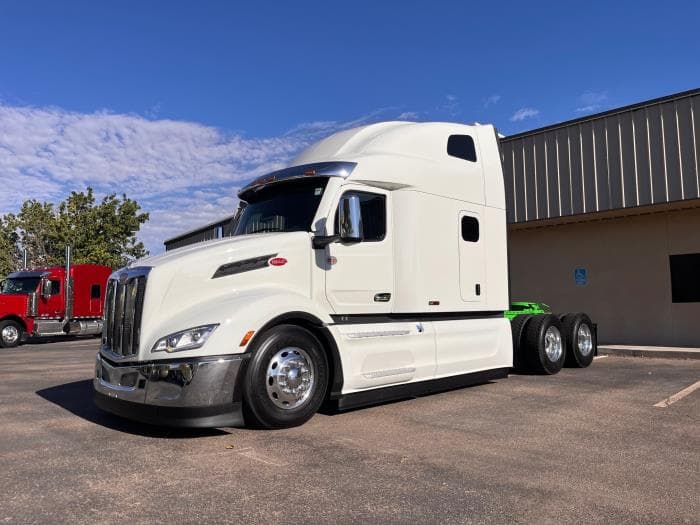 2026 Peterbilt 579 — photo 2