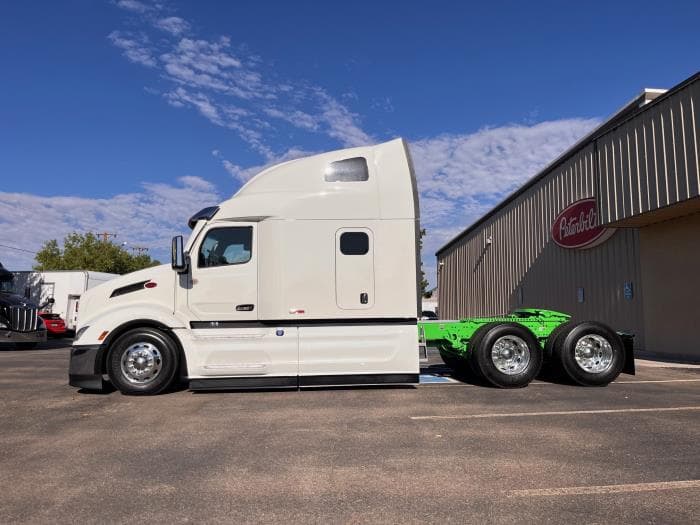 2026 Peterbilt 579 — photo 3