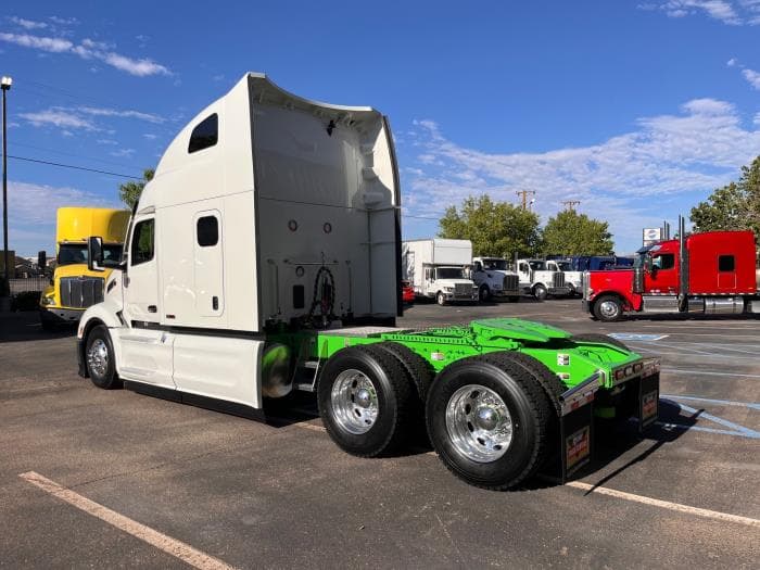 2026 Peterbilt 579 — photo 4